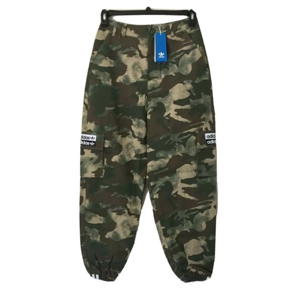 ⛔️SOLD⛔️ ADIDAS Originals Camo Cargo Track Pants S - Picture 2 of 16